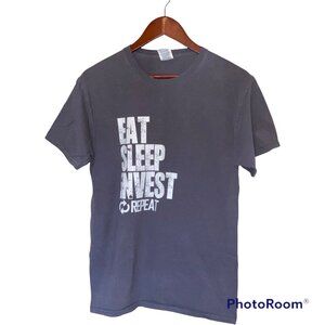 Eat Sleep Invest Repeat Gray S/S T-Shirt Men's Size M Graphic Tee Fruit Of Loom